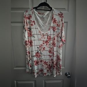 NWOT Maurices Floral Tee